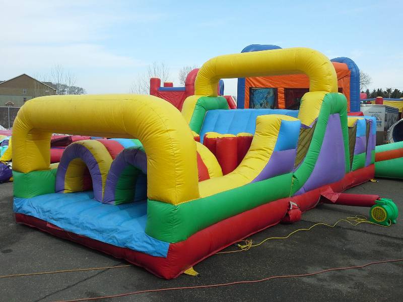 lot 3 image: 32ft Obstacle Course -32x12x10