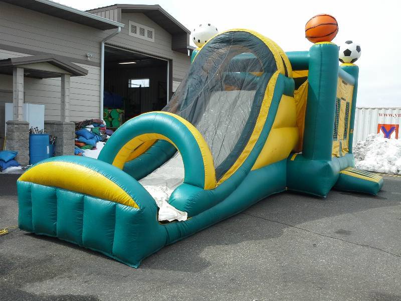 lot 37 image: Sports Combo 3 in 1  (with optional roll back vinyl roof) 28x15x16