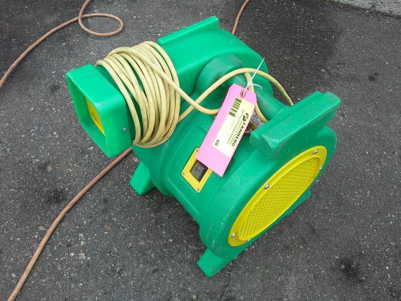 lot 68 image: B-Air 1 HP Blower