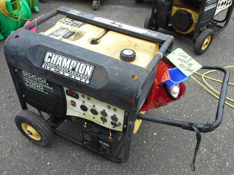 lot 75 image: Champion 9000 Watt Generator