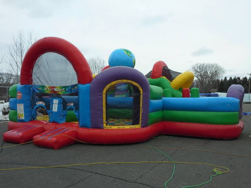 lot 80 image: Wacky World Giant Inflatable Maze Adventure  28 X 29 X 14