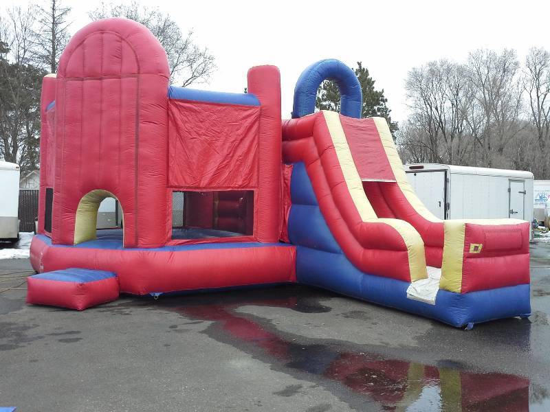 lot 86 image: Hex Combo Bouncer with Slide  5 in 1 - 20x20x16