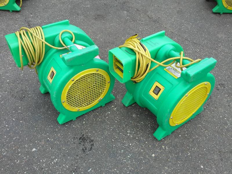 lot 91 image: Pair of B-Air 1 HP Blowers