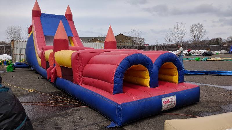 lot 50 image: 45ft Rocket Climb and Slide Obstacle Course - 45x14x16