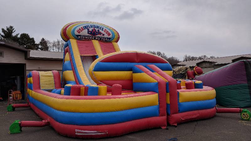 lot 9 image: Radical Run Obstacle Course (3 options for set up) - 45x45x22