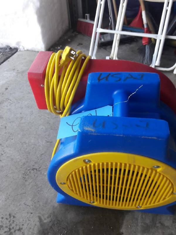 lot 102 image: 1 HP Blower
