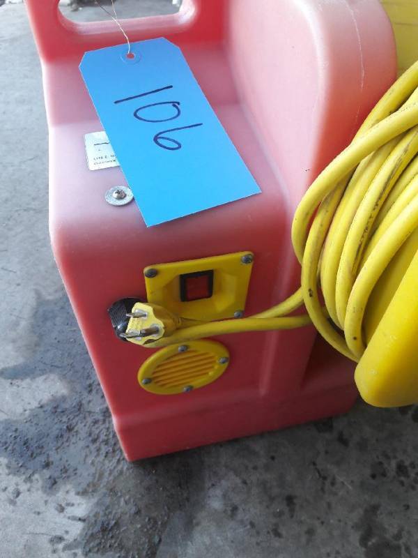lot 106 image: 1.5 HP Tool King Blower
