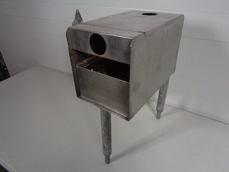 lot 71 image: Stainless Under Bar Drain