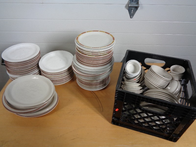 lot 124 image: Plates, Dishes, Etc