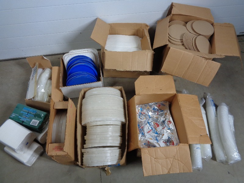 lot 128 image: Assorted Lids, Bags, and More