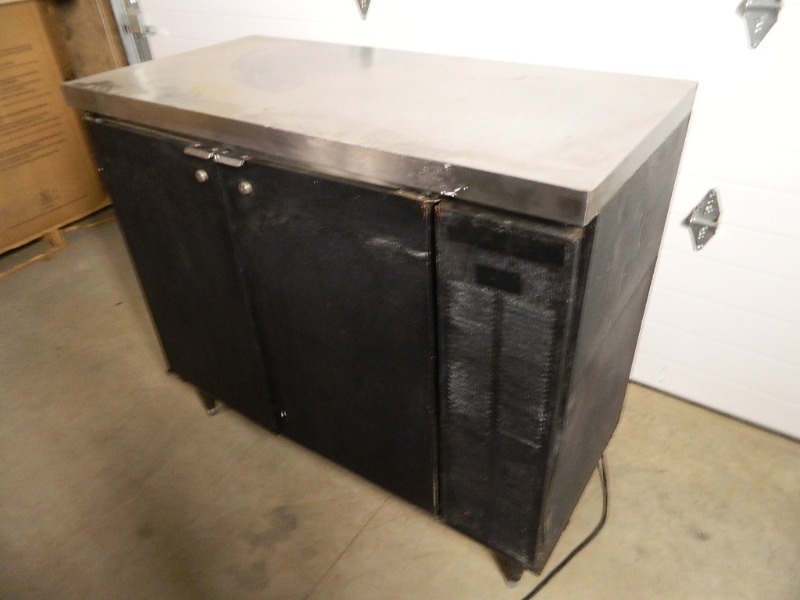 lot 17 image: Beverage Air Bar Back Cooler