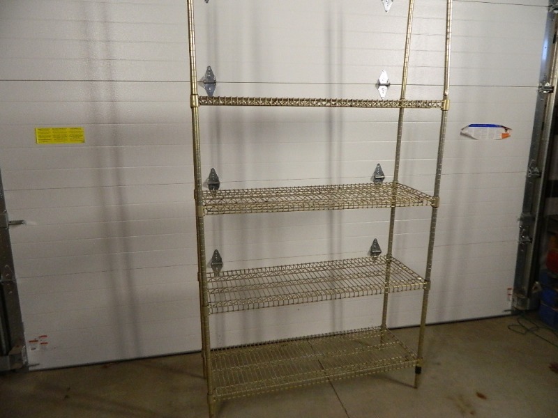 lot 41 image: 4 Tier Wire Shelf