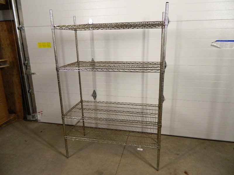 lot 46 image: 4 Tier Wire Shelf