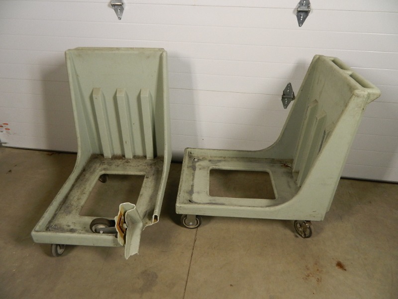 lot 57 image: 2 Cambro Dish Rack Carts