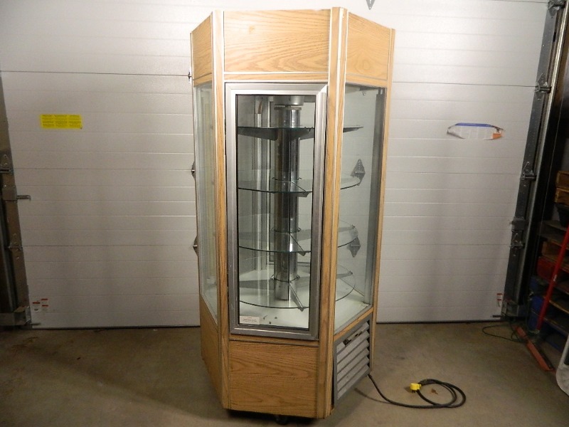 lot 10A image: Federal Refrigerated Pie Display