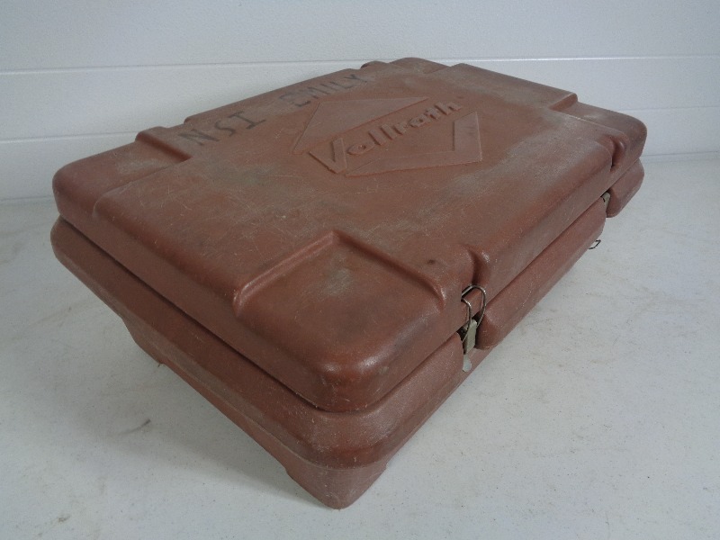 lot 70B image: Vollrath Insulated Container