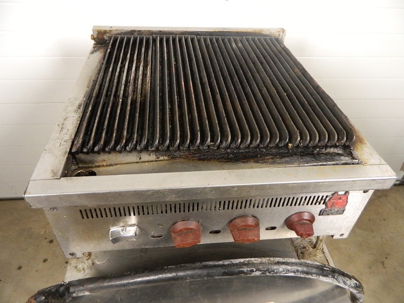 lot 2B image: Wolf 4 Burner Char Grill