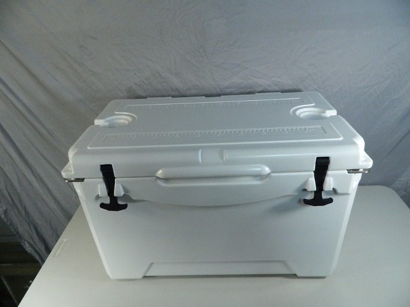 lot 1 image: New Roto Mold Cooler