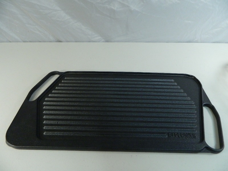 lot 37 image: New Large Cast Iron Griddle