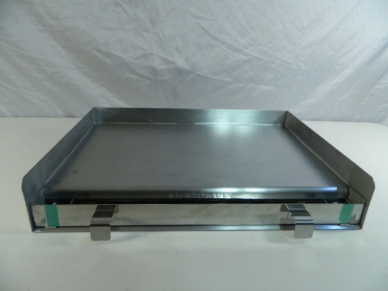 lot 42 image: New Stainless Steel Griddle