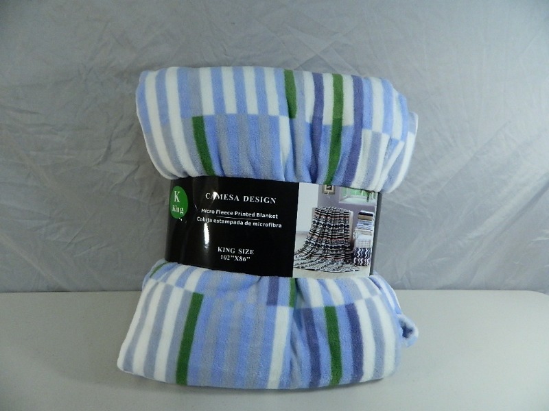 lot 43 image: New King Size Super Soft Blanket