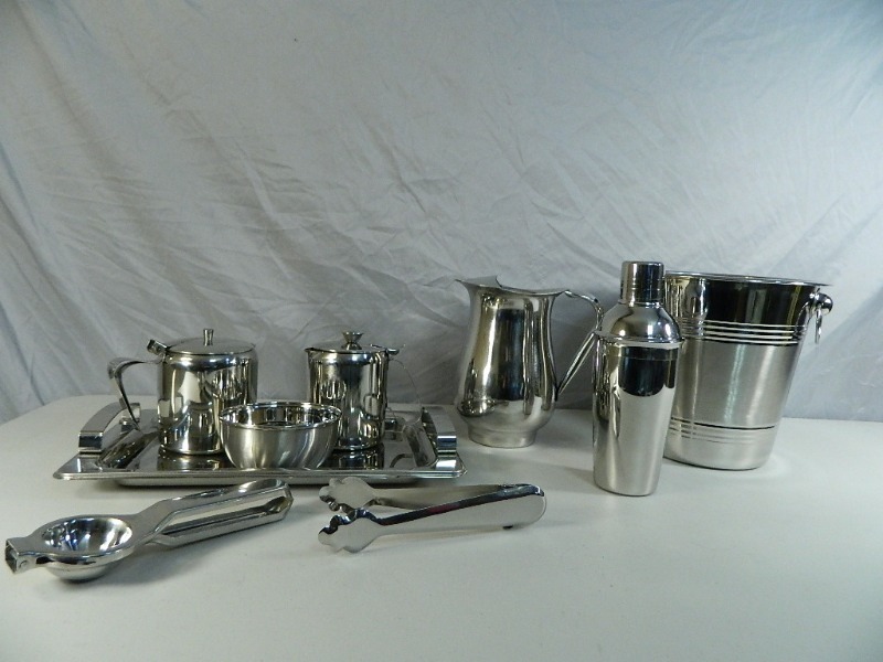 lot 47 image: New Metal Items