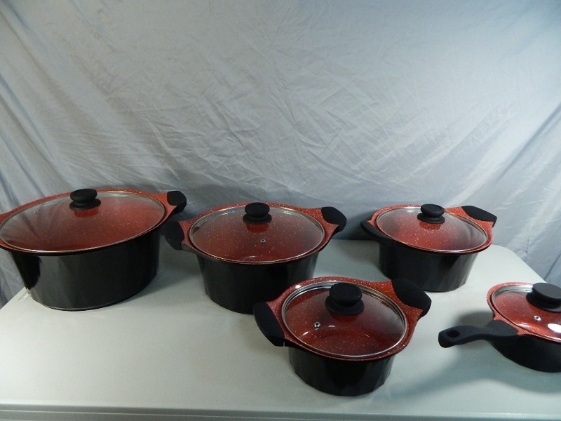 lot 51 image: New 10 Pc Pan Set
