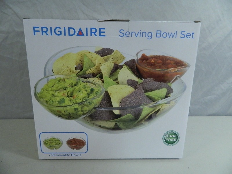 lot 72 image: New Frigidaire Serving Bowl Set