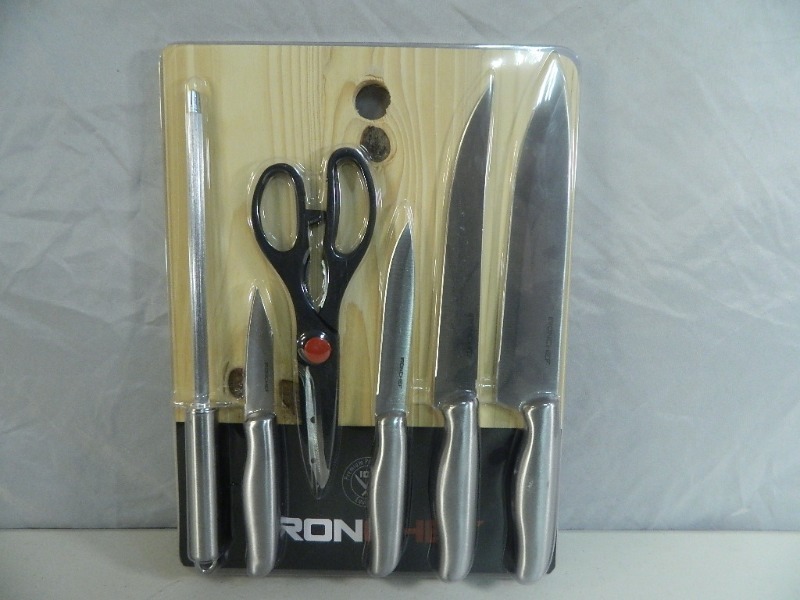lot 73 image: New Iron Chef Cutting Board Set