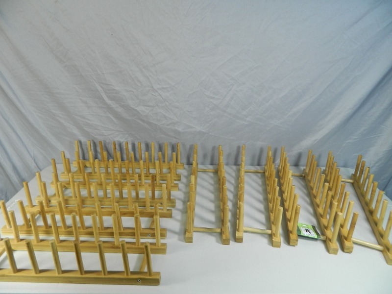 lot 86 image: 8 New Bamboo Plate Racks  Displays