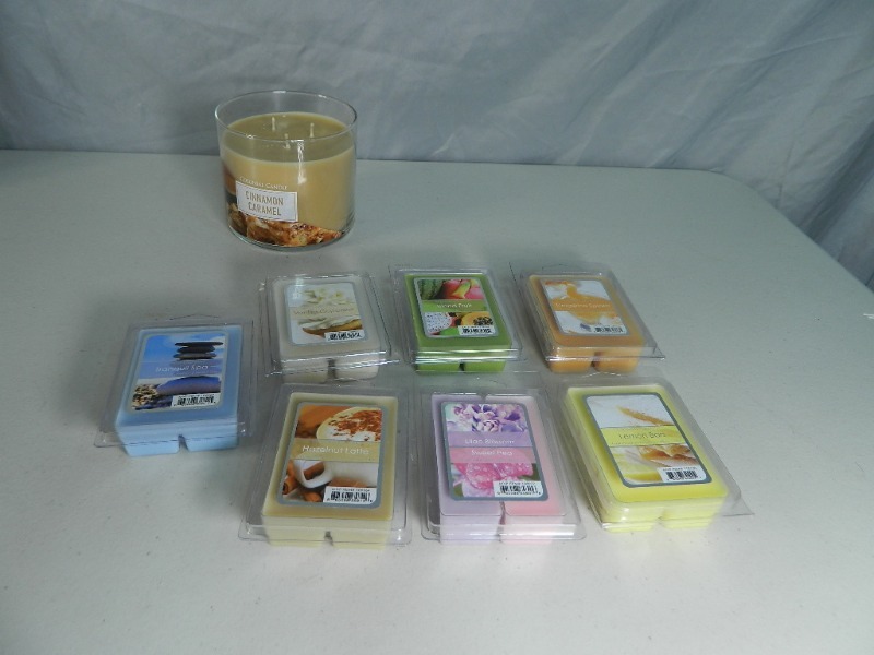 lot 192 image: New Candle and New Wax Melts
