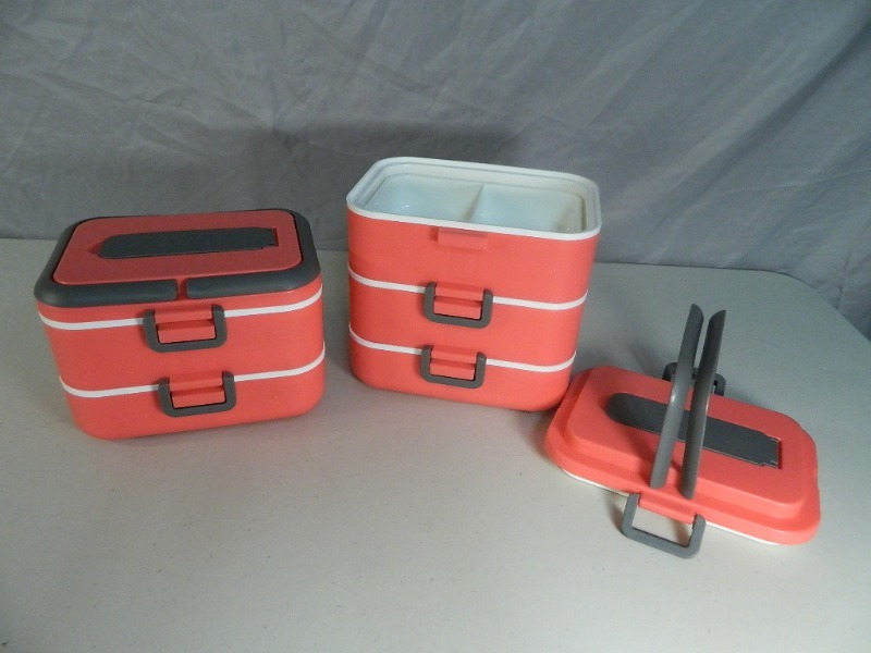 lot 199 image: 2 New Bento Style Lunchboxes