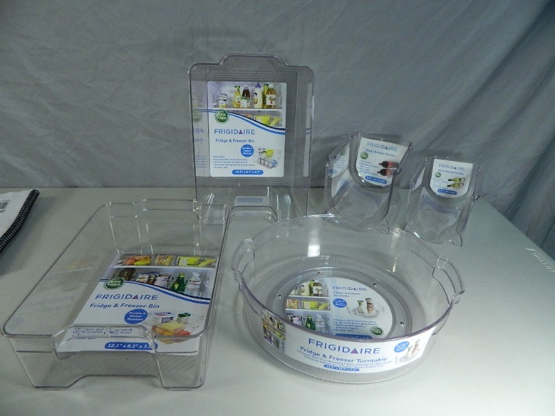lot 206 image: 5 New Frigidaire FridgePantry Organizers