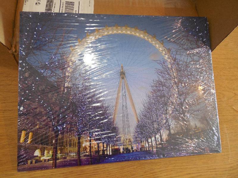 lot 7 image: Northlight Seasonal LED Lighted Famous Giant Ferris Wheel The London Eye Scene Canvas Wall Art 11.75 x 15.75