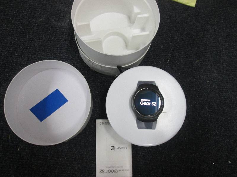 lot 28 image: samsung s2 gear smart watch works...