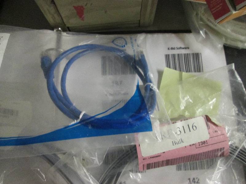 lot 136 image: lot of misc cables see picture...
