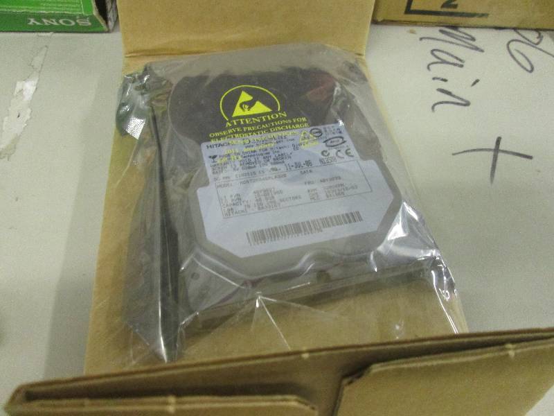 lot 178 image: hitchi 40gb sata hd untested...