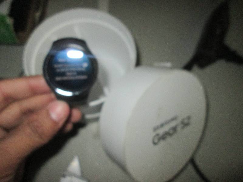 lot 180 image: samsung gear 2 with 1 band powers o...
