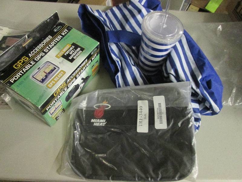 lot 204 image: GPS accBag protective case for 10...
