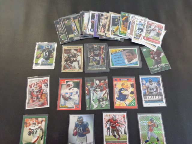 lot 21 image: 50 NFL Rookie Football Cards W Latavius Murray & Curt Warner