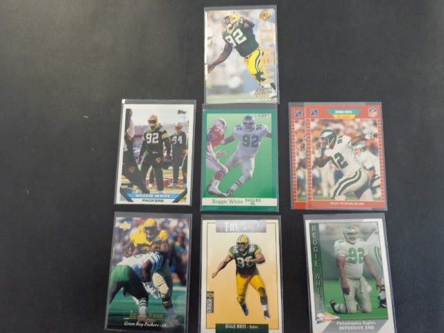 lot 23 image: Reggie White Football Cards