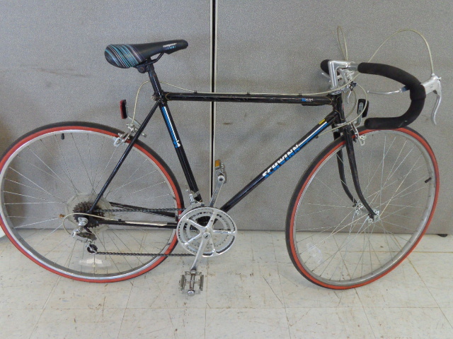 lot 68 image: Schwinn World Bike