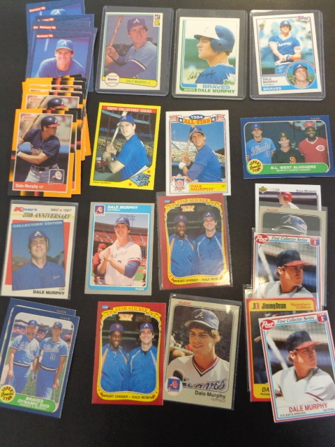 lot 84 image: Vintage Dale Murphy Baseball Cards 1981 - Up