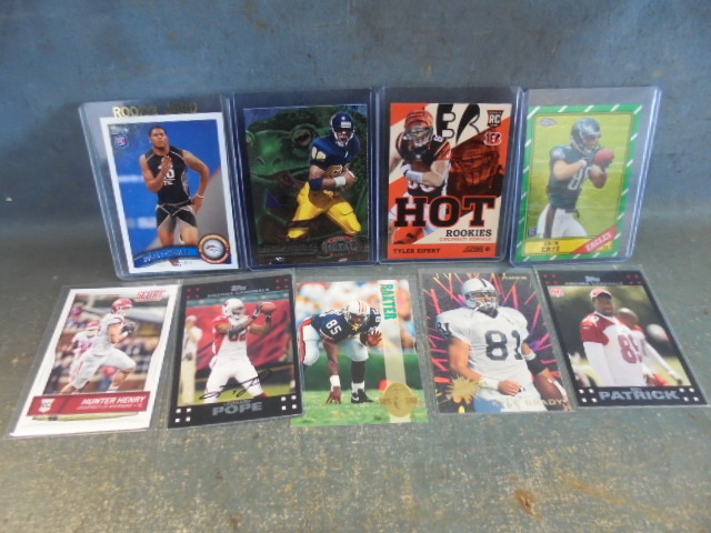 lot 6 image: Zach Ertz Rookie Card with Star Tight End Football Cards with Gonzalez and Eifert