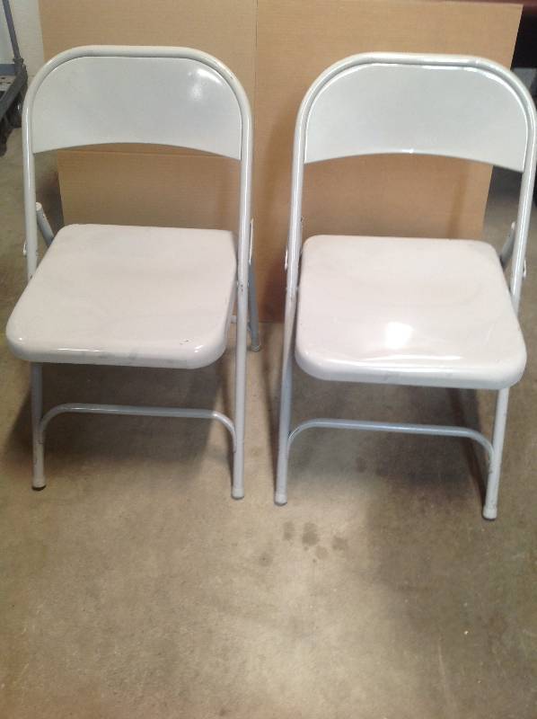 2 metal folding chairs