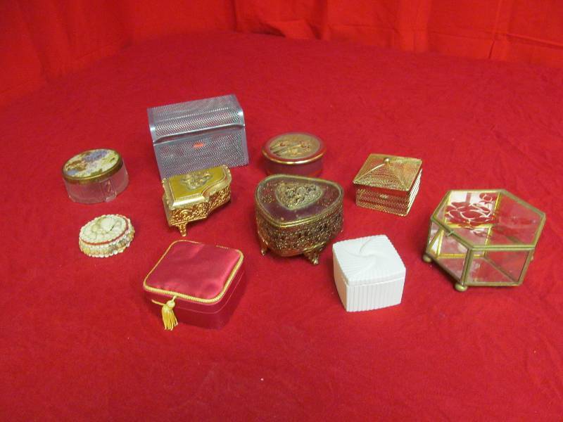 vintage dresser boxes