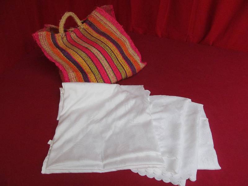 linen table cloths, beach bag