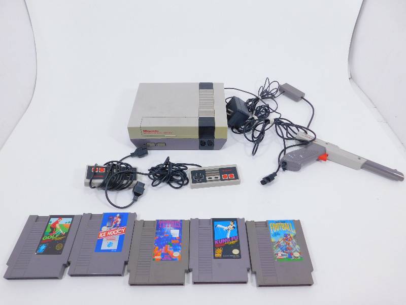 lot 9 image: Nintendo System