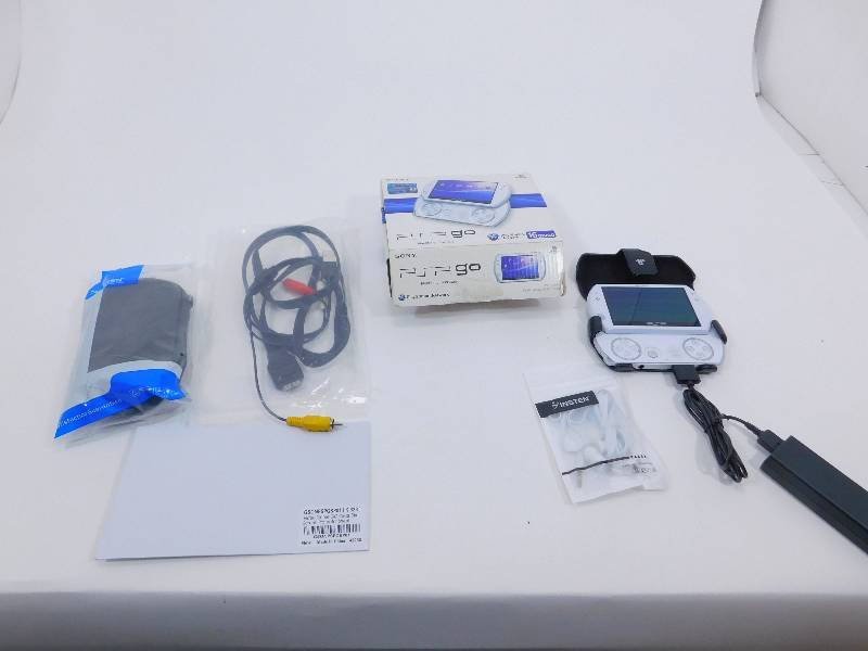 lot 10 image: PSP Go