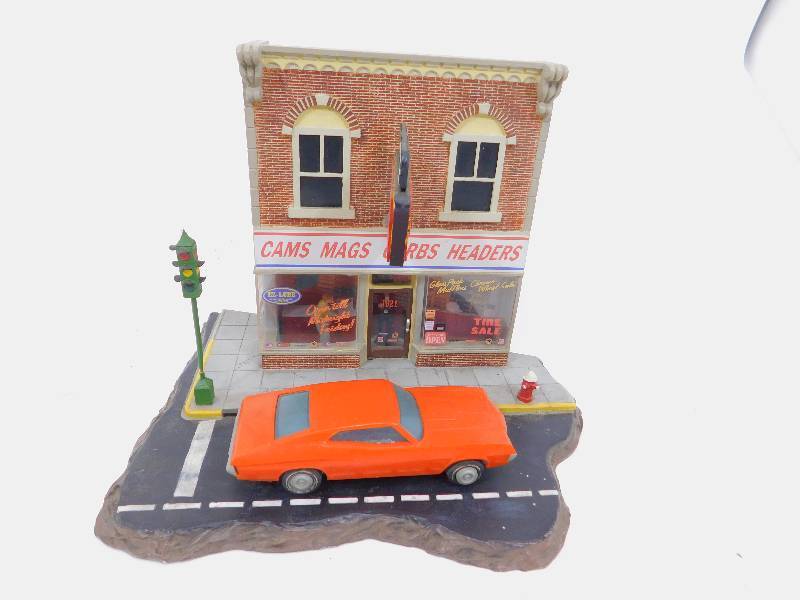 lot 26 image: Speed Shop with Car